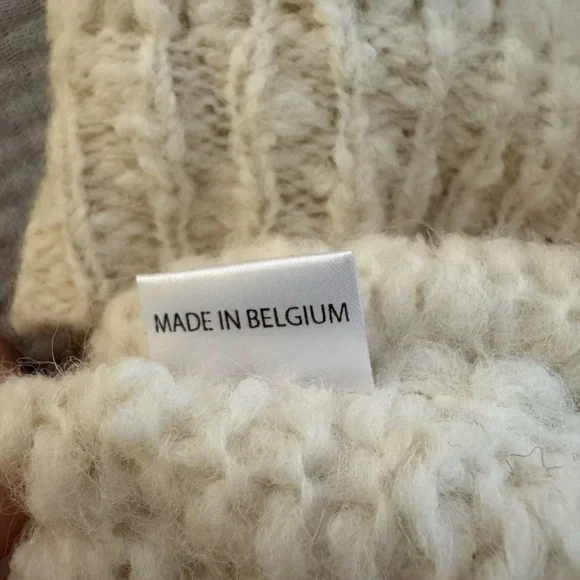 Mr. Mittens alpaca crew neck sweater - Picture 8 of 8